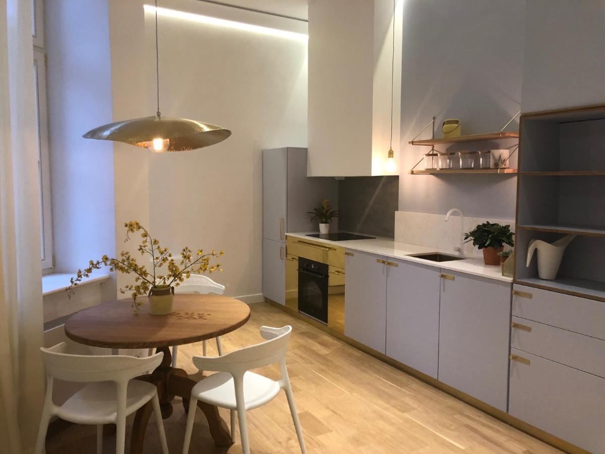 Boutique Elizabeth Apartment Рига Экстерьер фото